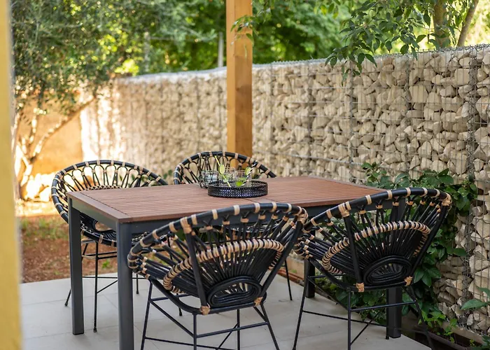 Jacqueline 2 Апартаменти